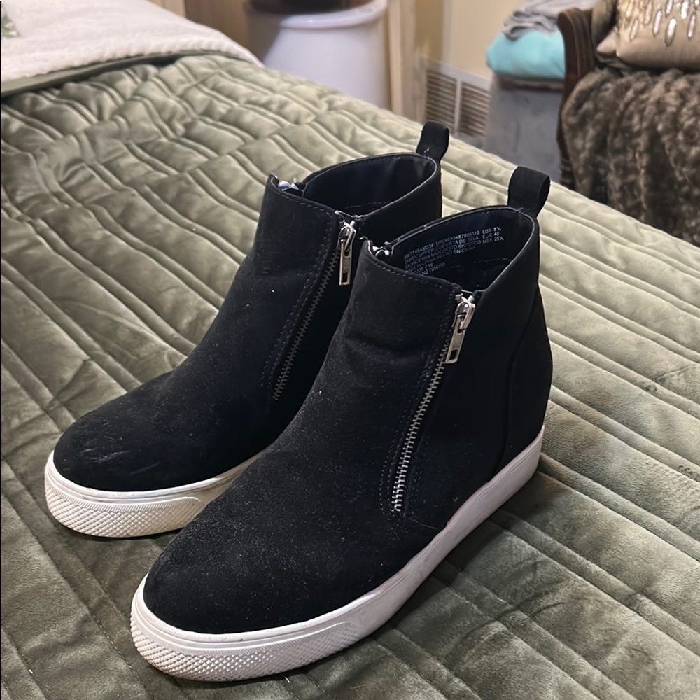 Black Women's Ankle Boots with Zipper
